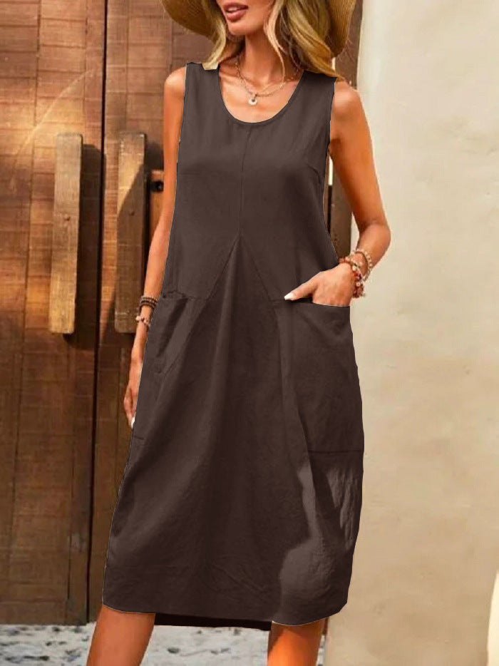 Robe d'été sans manches à col U, avec poches.